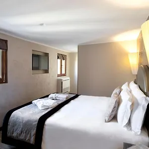 Otel Alle Guglie Boutique