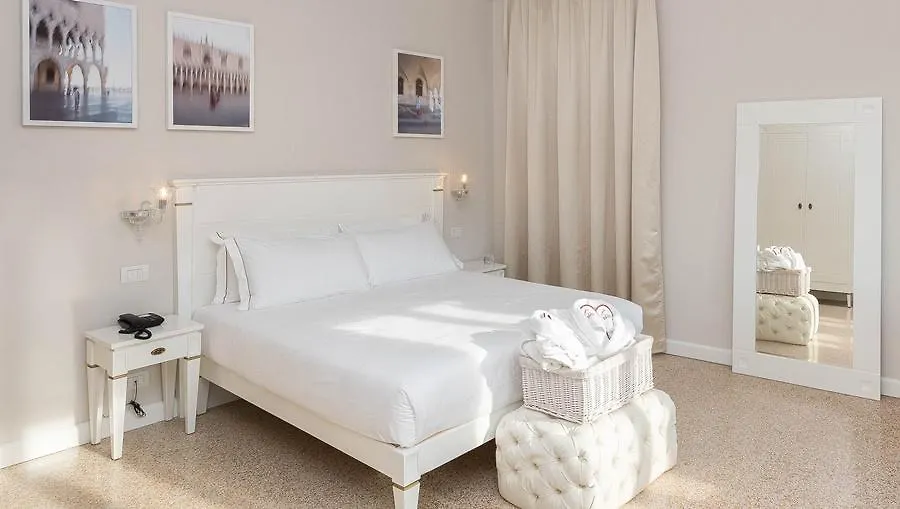 Ih Hotels Venezia Salute Palace (Adults Only) 3*, Venetië